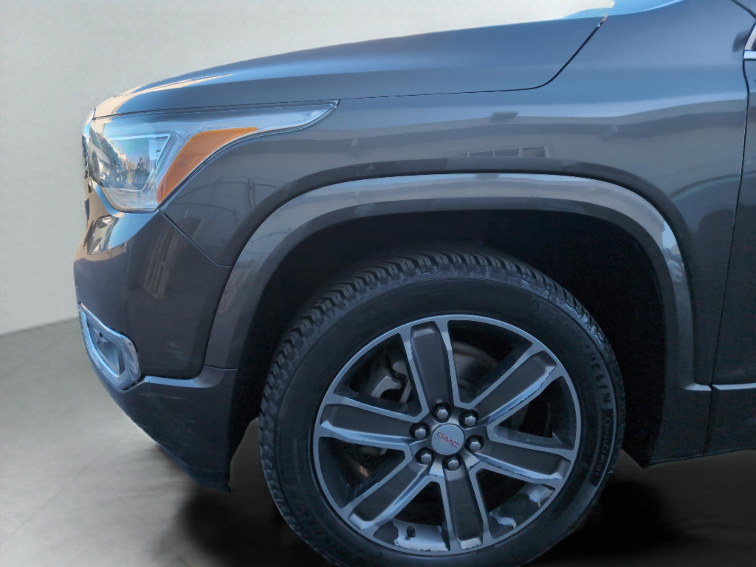 Used 2019 GMC Acadia Denali image 31