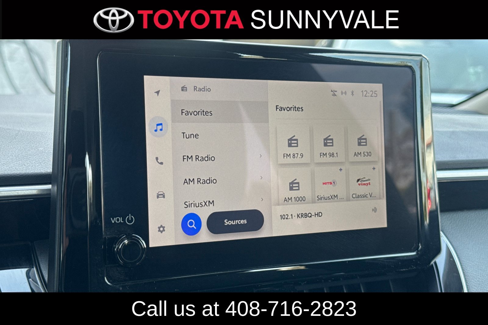 Used 2025 Toyota Corolla LE FWD image 15