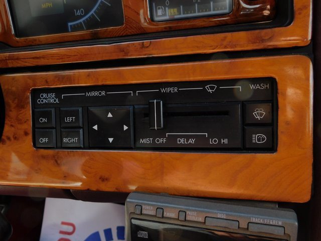 Used 1987 Cadillac Allante image 31