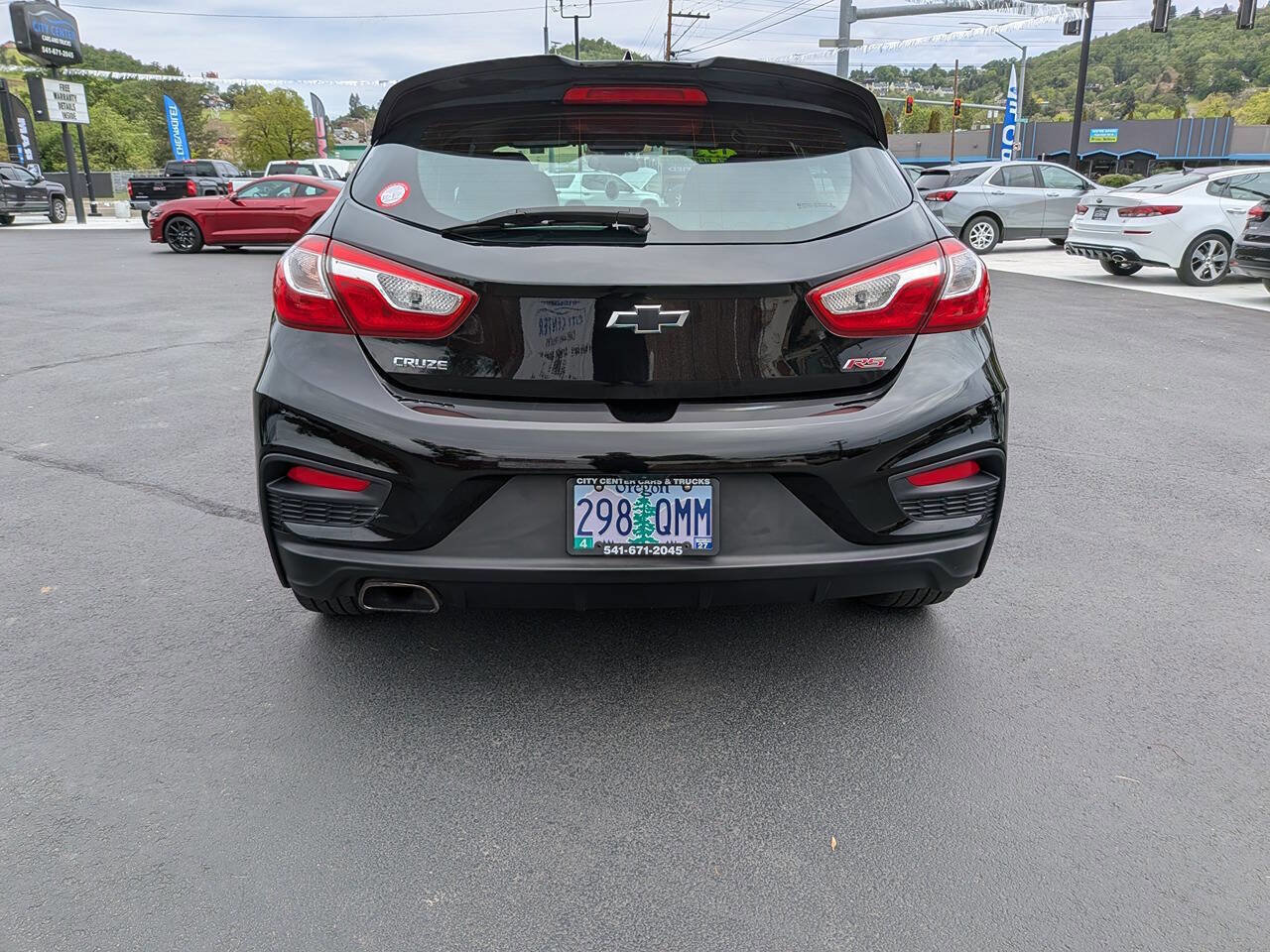 Used 2019 Chevrolet Cruze LT w/ RS Package FWD image 18