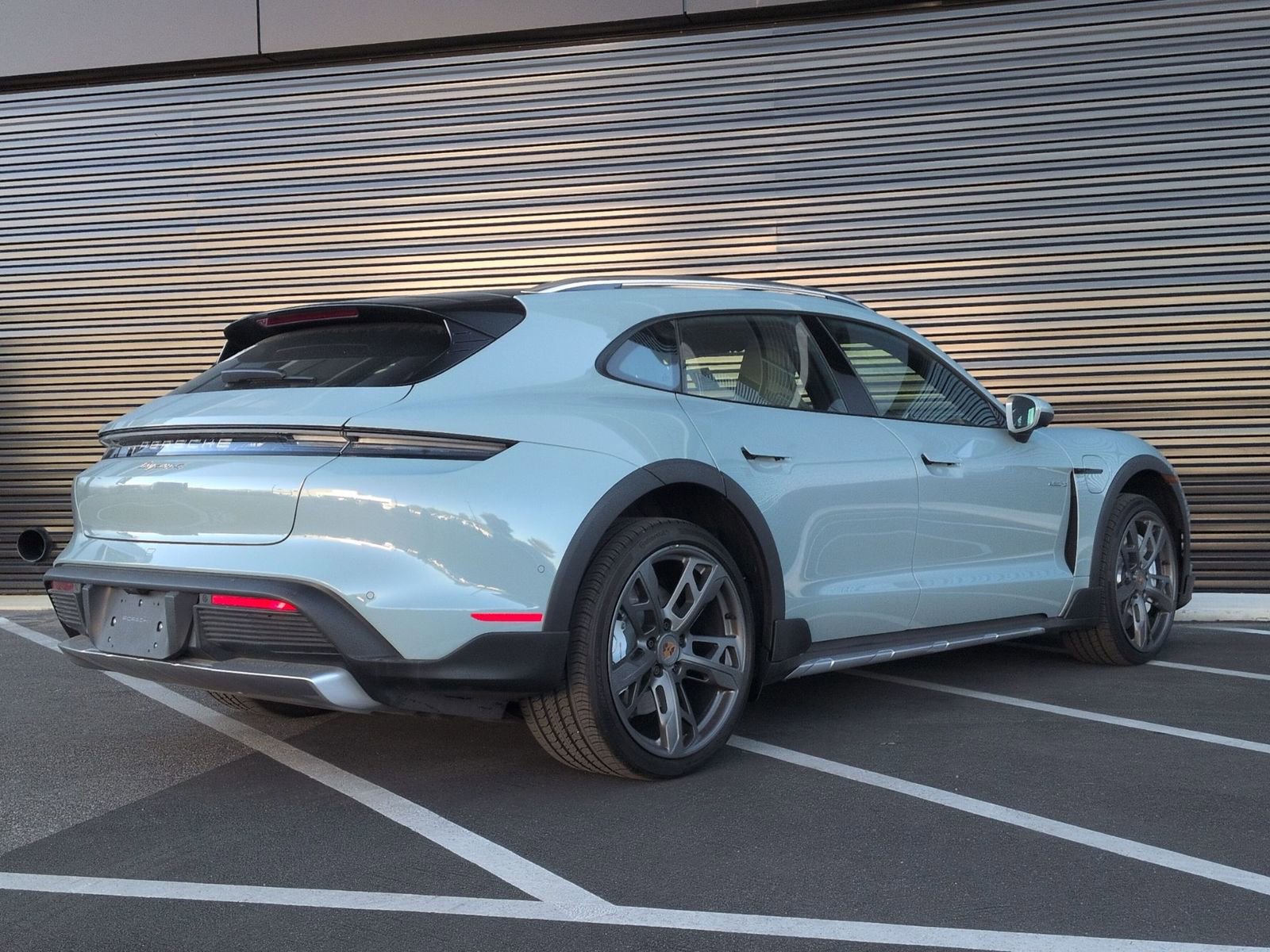 Certified 2025 Porsche Taycan 4 Cross Turismo image 9