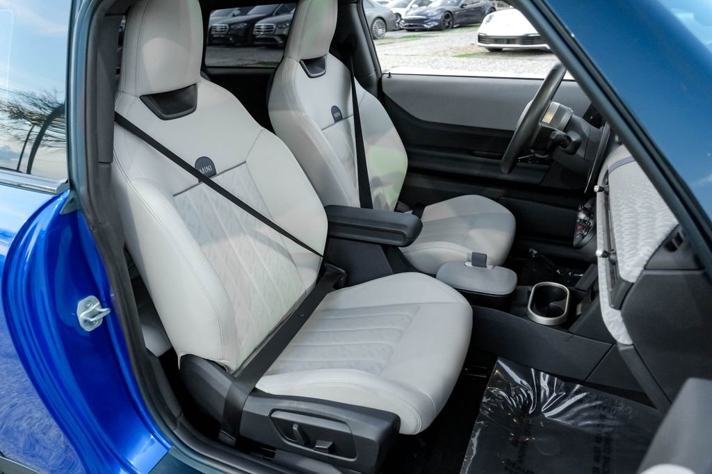 Used 2025 MINI Cooper S image 41