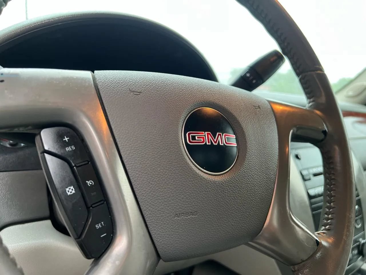 Used 2011 GMC Sierra 2500 SLT AWD/4WD image 37