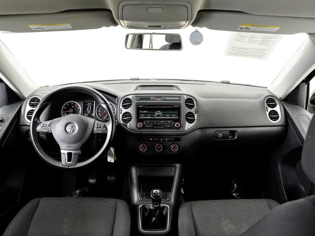 Used 2013 Volkswagen Tiguan S image 19