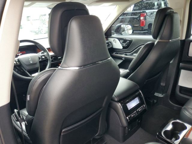 Used 2023 Lincoln Aviator Reserve w/ Equipment Group 201A image 12