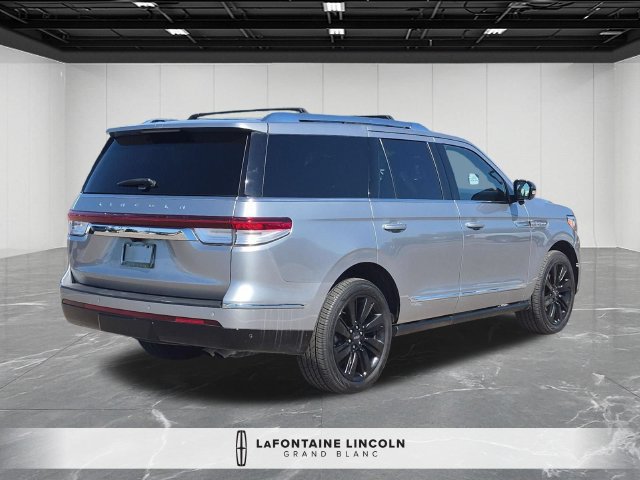 Used 2023 Lincoln Navigator Reserve AWD/4WD image 5