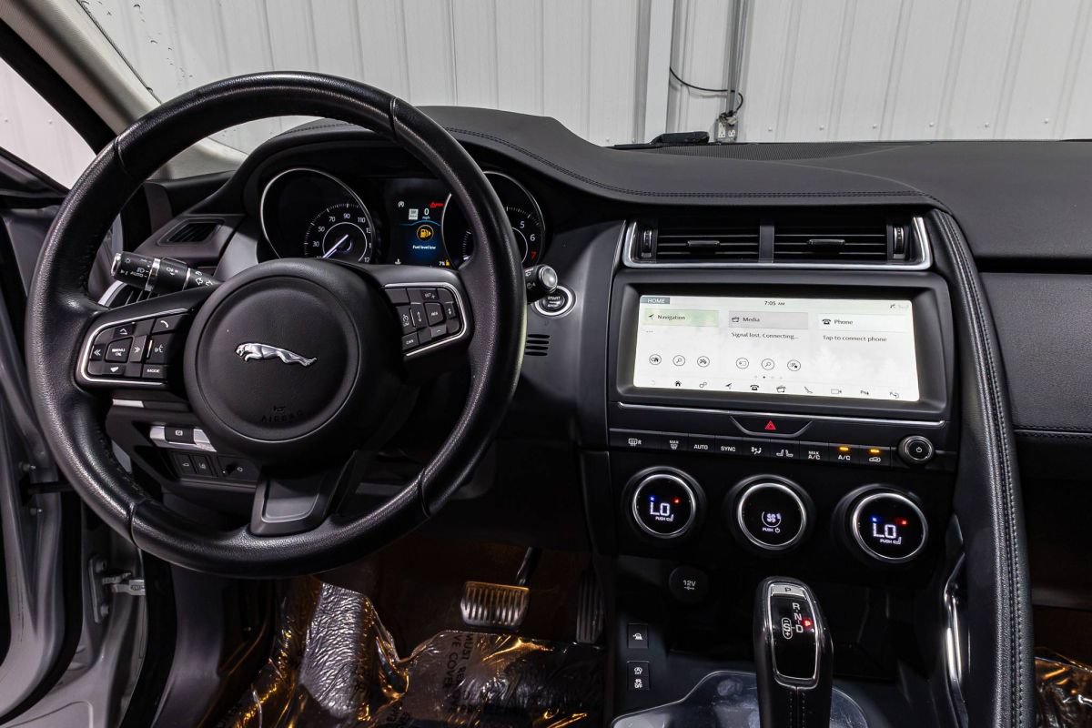 Used 2018 Jaguar E-PACE S AWD/4WD image 14