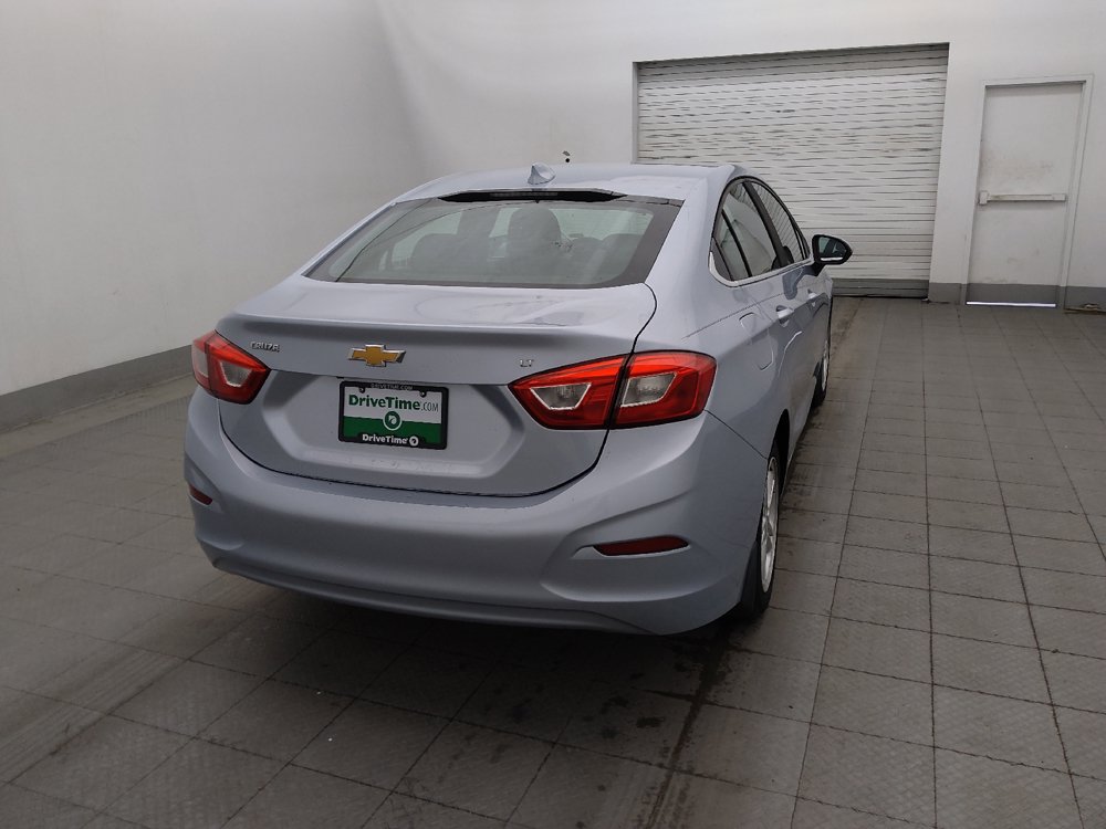 Used 2018 Chevrolet Cruze LT w/ Convenience Package FWD image 9