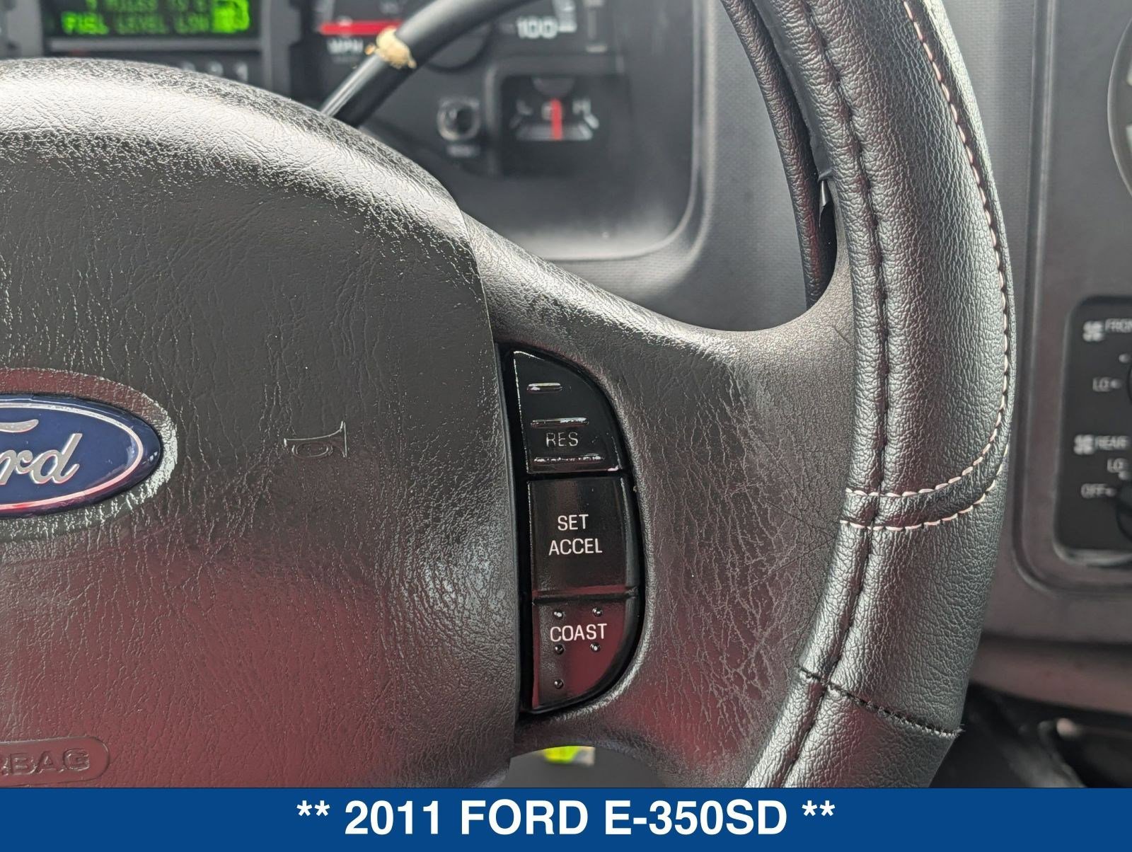 Used 2011 Ford E-350 and Econoline 350 XLT image 26