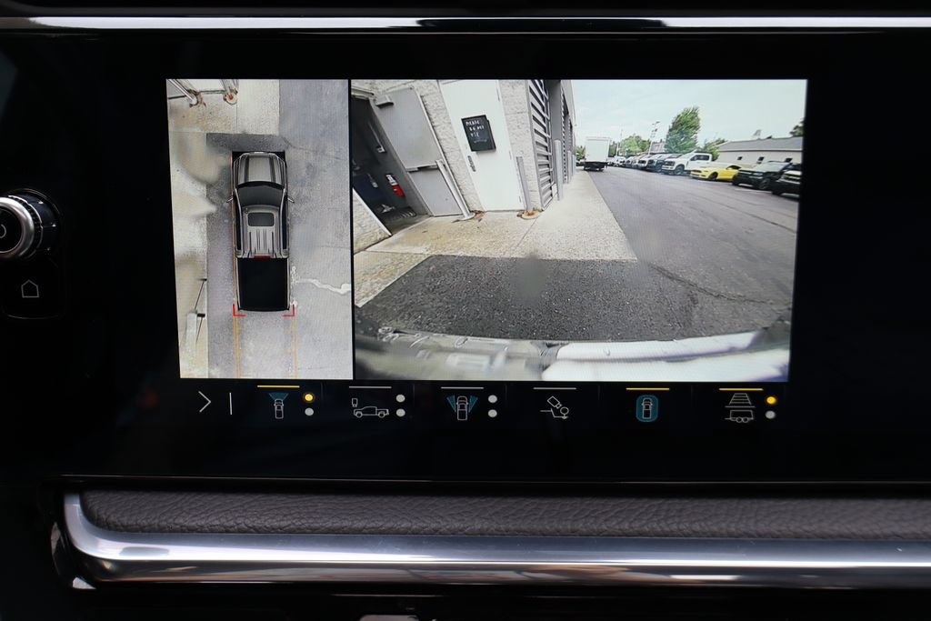 Used 2023 GMC Sierra 1500 Denali w/ Technology Package AWD/4WD image 9