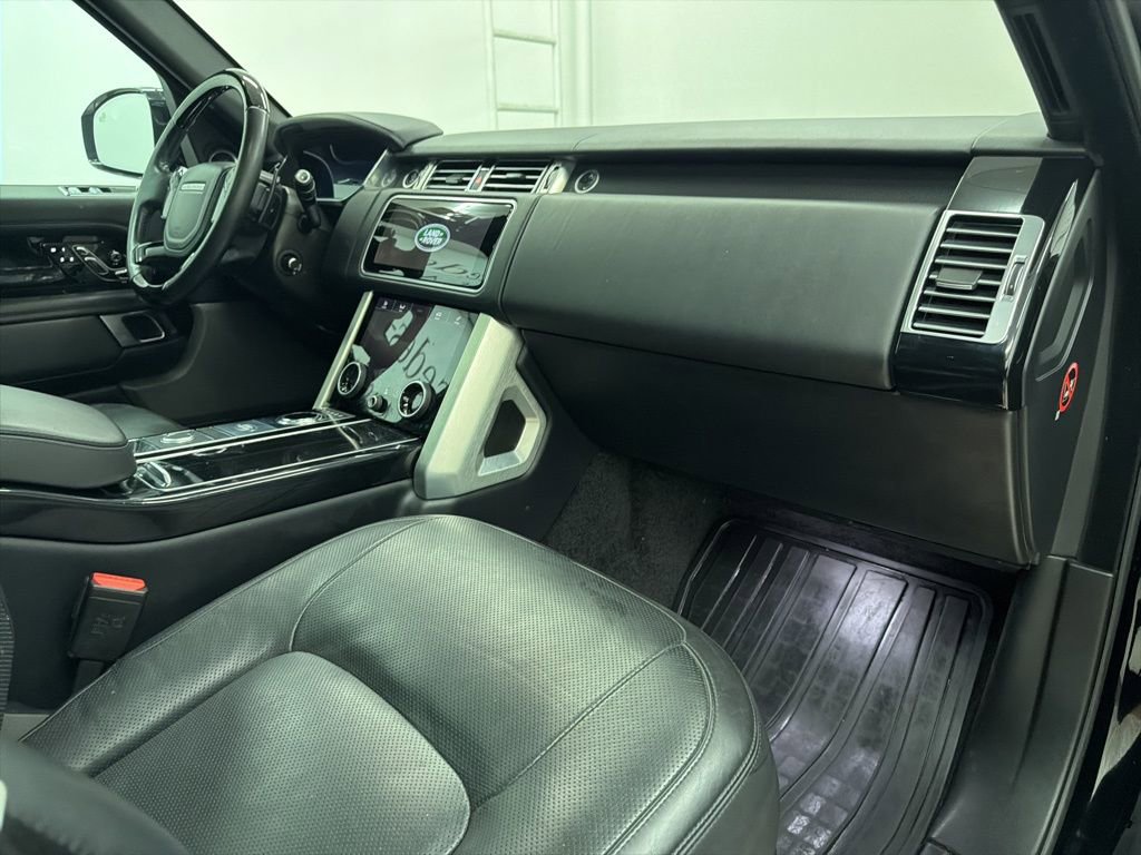 Used 2019 Land Rover Range Rover HSE image 28