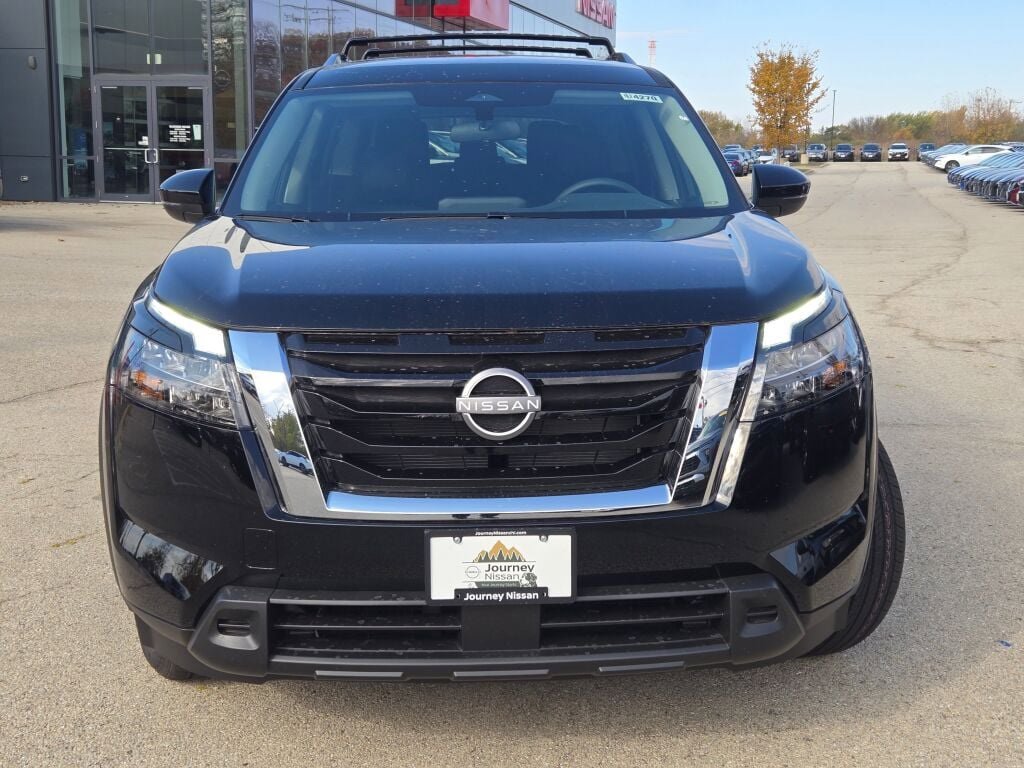 New 2025 Nissan Pathfinder SV w/ Cargo Package image 5