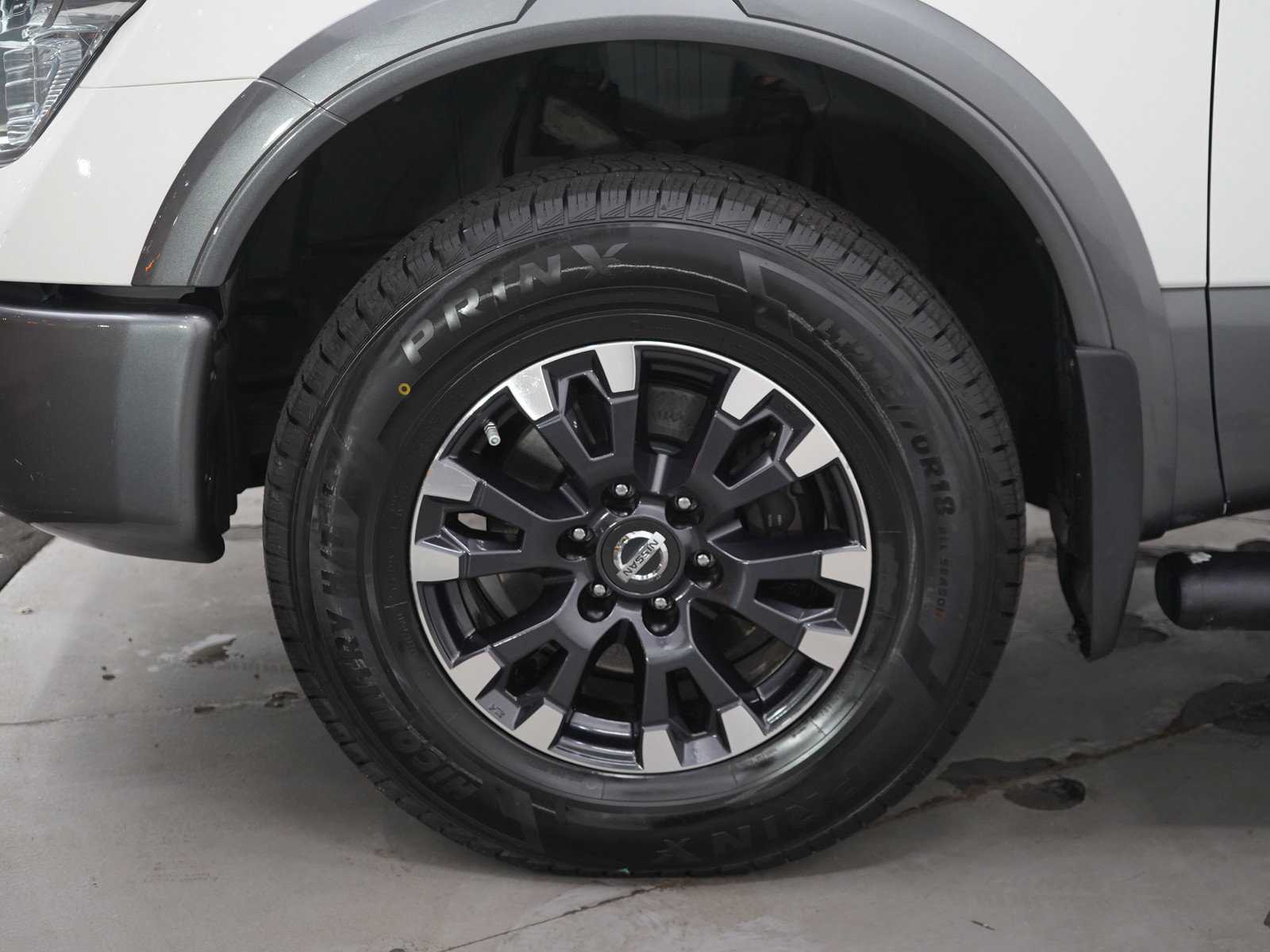 Used 2017 Nissan Titan PRO-4X AWD/4WD image 28
