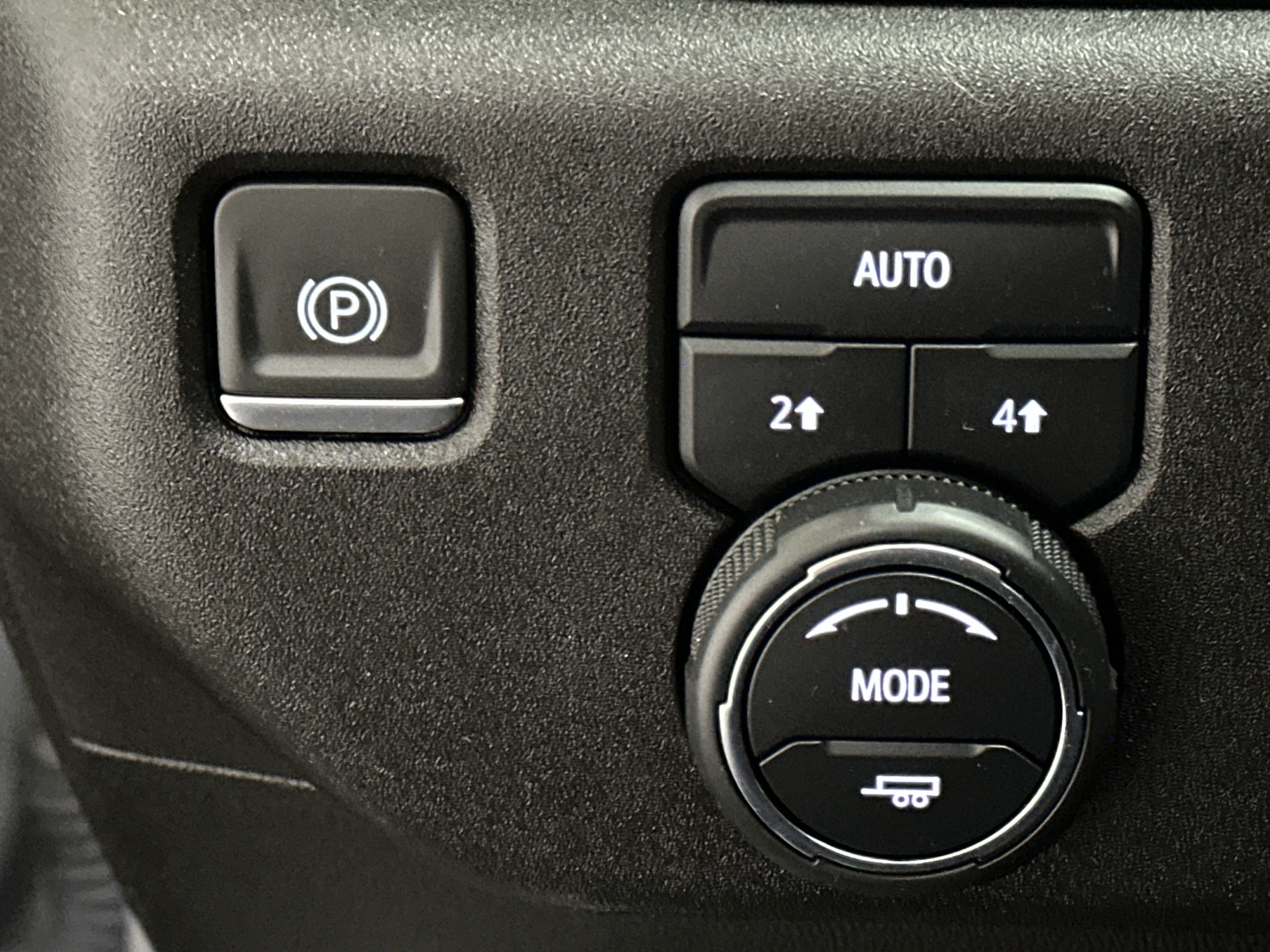 Used 2024 Chevrolet Silverado 1500 LT AWD/4WD image 35