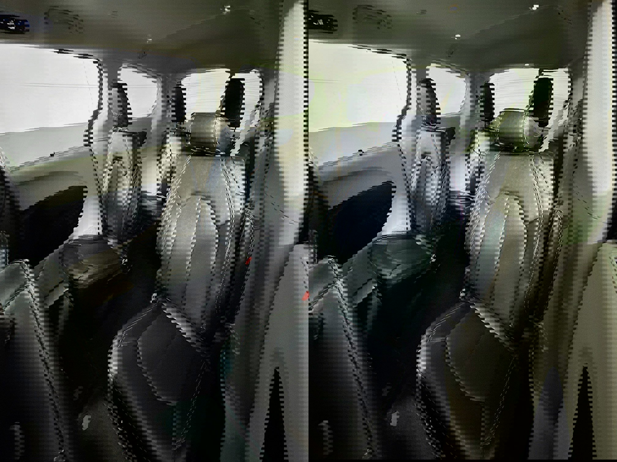 Used 2024 Chrysler Pacifica Touring-L image 23