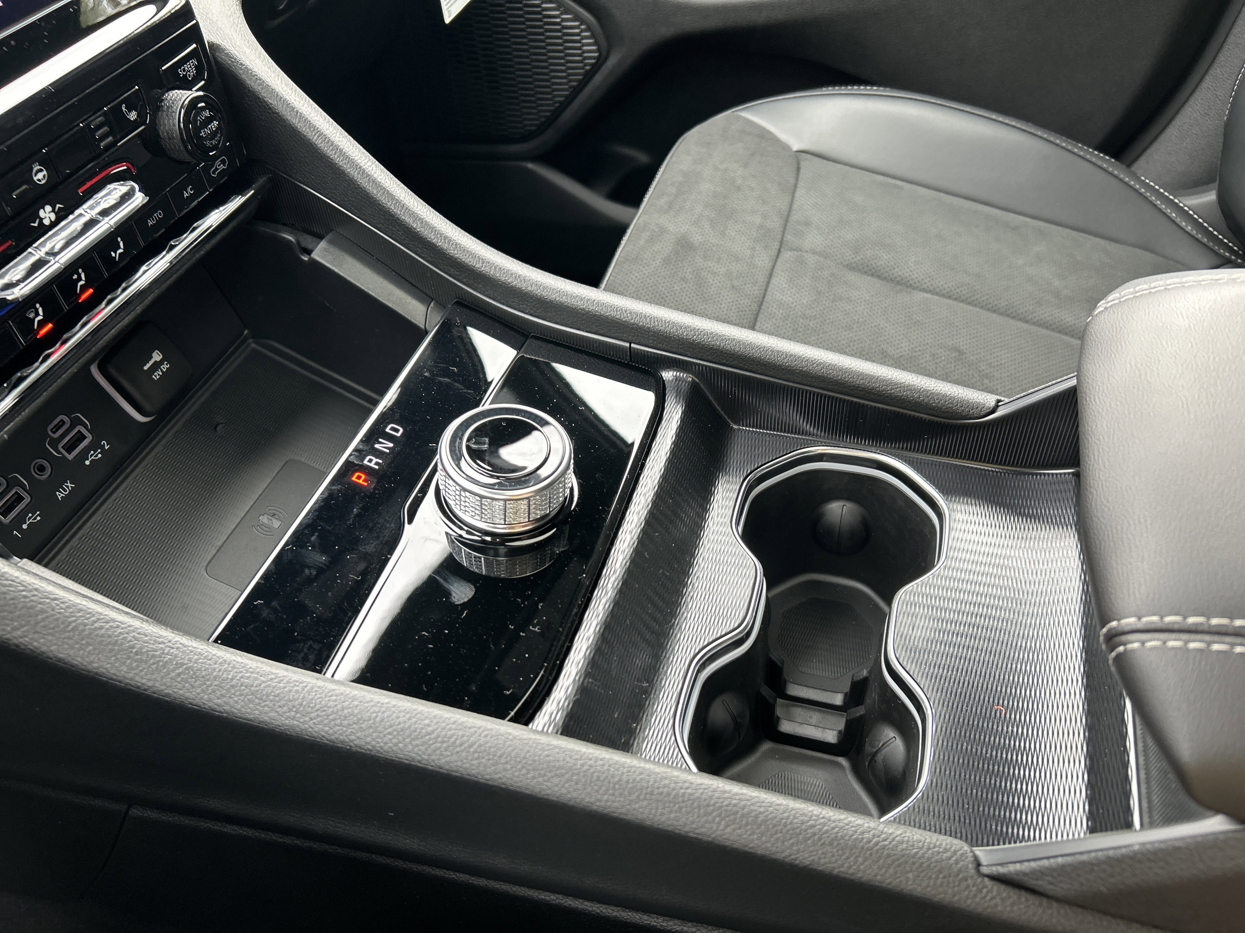 New 2025 Jeep Grand Cherokee Altitude image 24