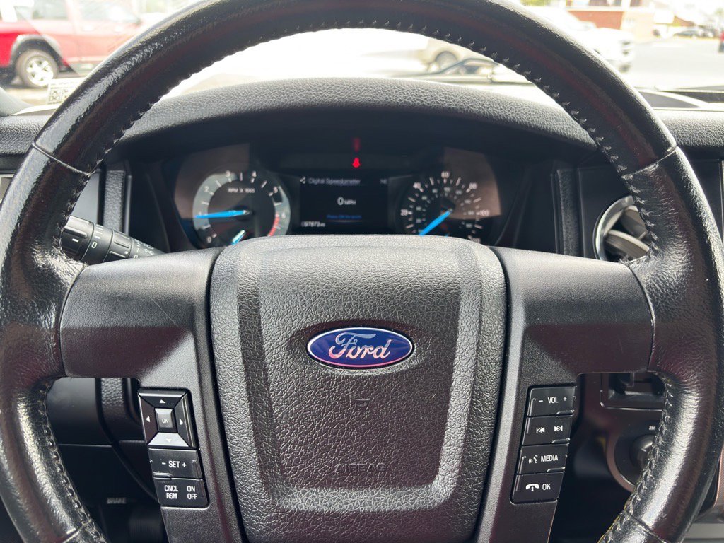 Used 2017 Ford Expedition XL w/ Equipment Group 101A AWD/4WD image 28