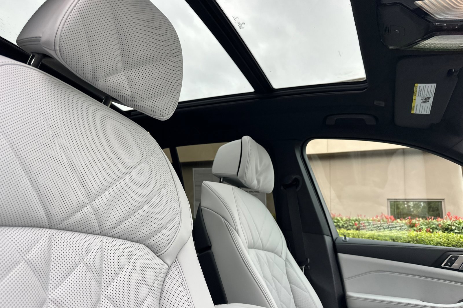 New 2026 BMW X5 xDrive40i w/ M Sport Package image 14