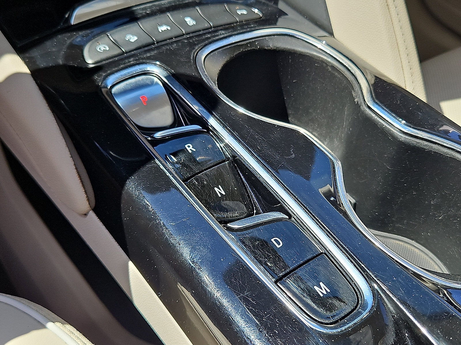 Used 2022 Buick Envision Avenir w/ Safety Package AWD/4WD image 15