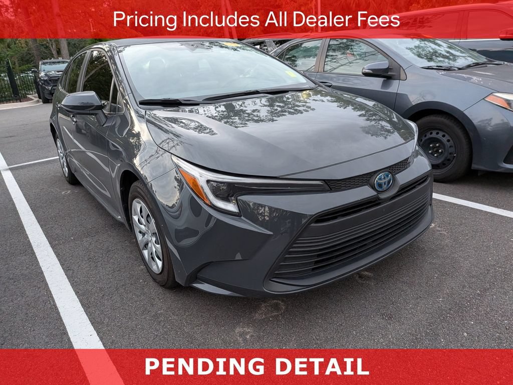 Certified 2025 Toyota Corolla LE FWD image 1