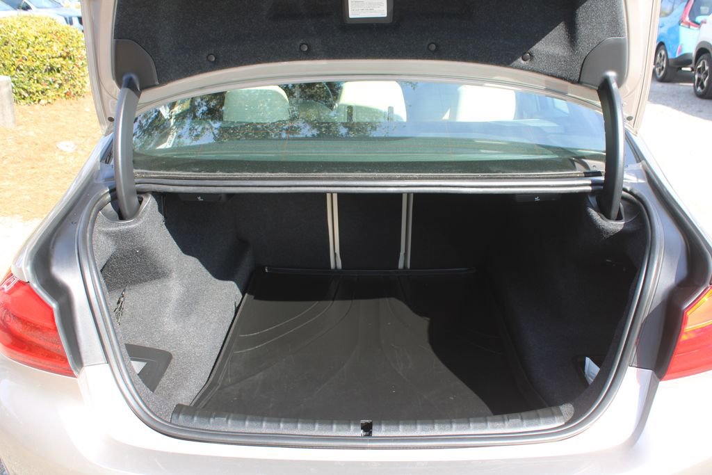 Used 2019 BMW 530i image 10