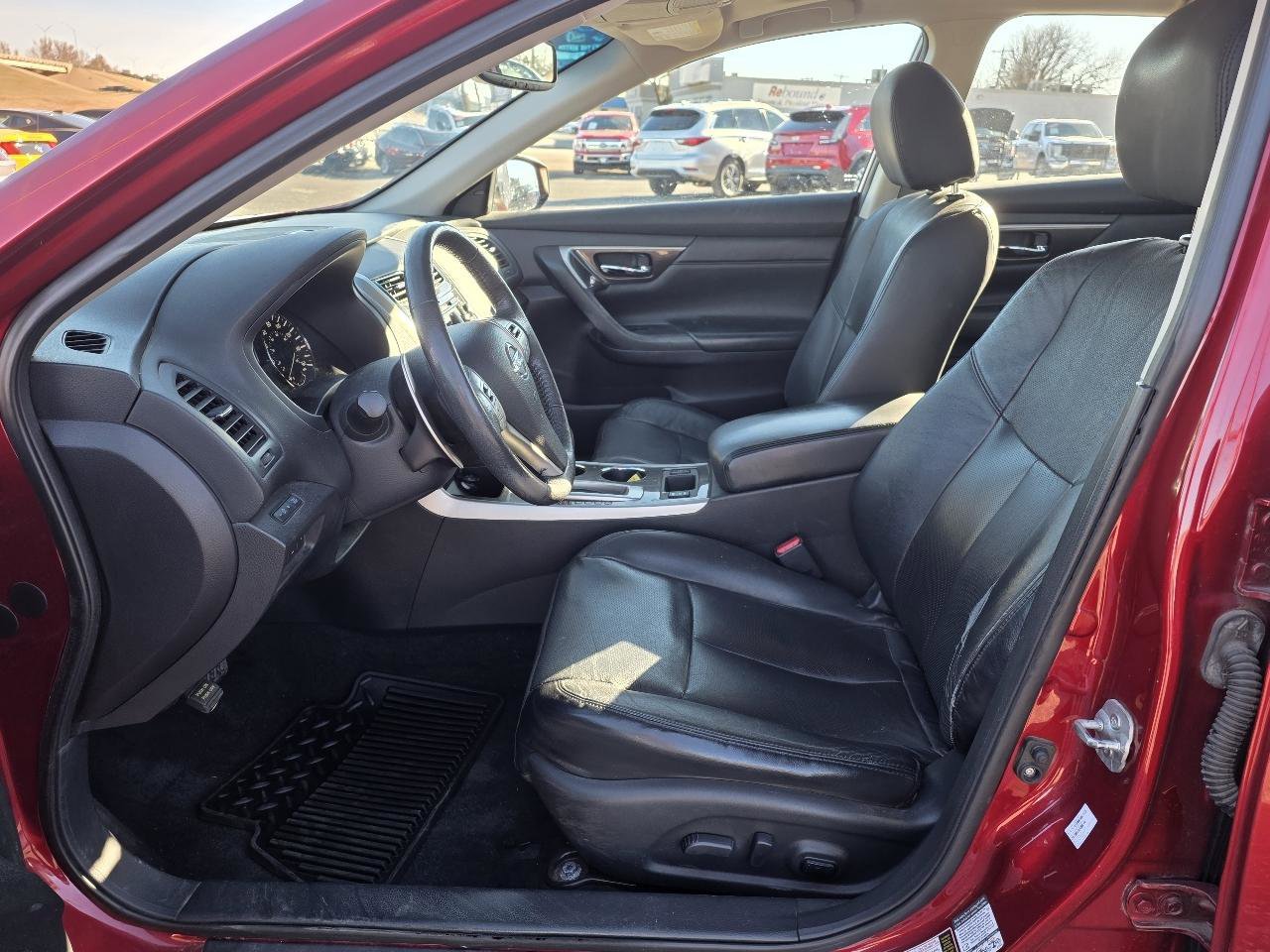 Used 2015 Nissan Altima 3.5 SL FWD image 10