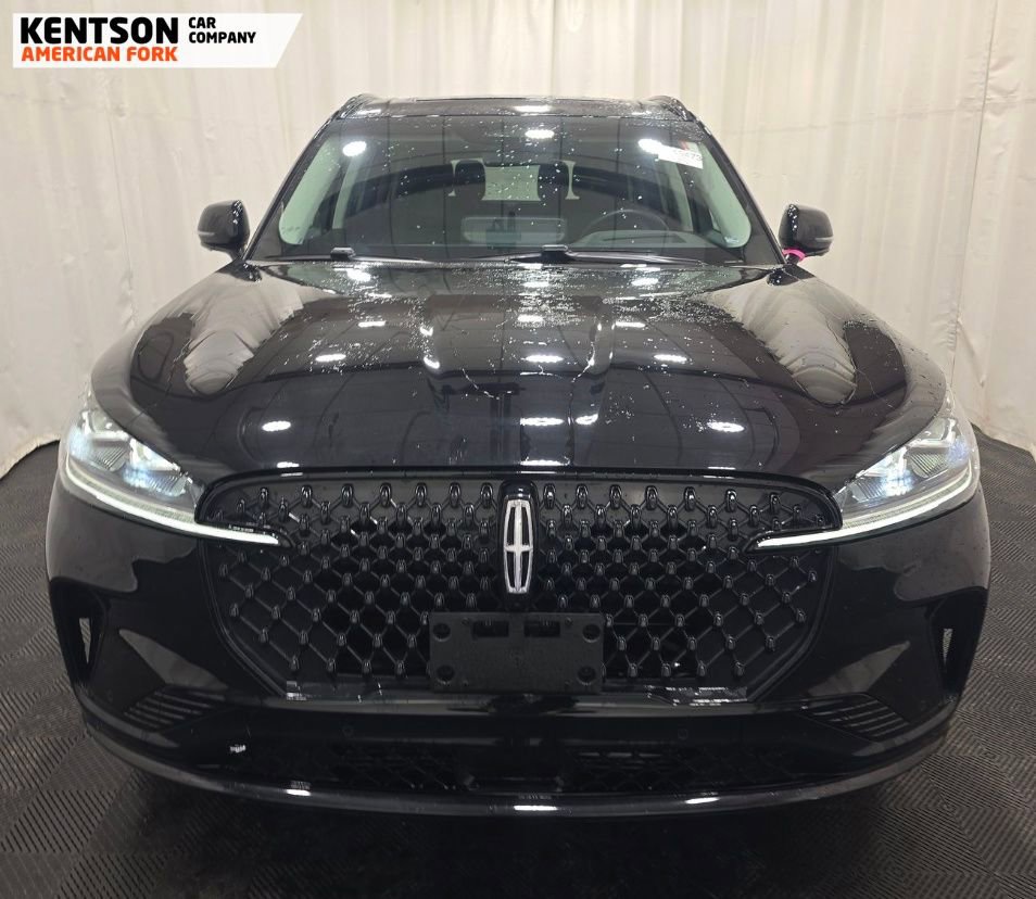 Used 2025 Lincoln Aviator Reserve w/ Jet Appearance Package image 3