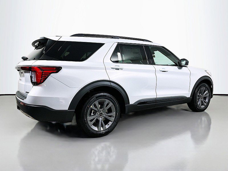 New 2026 Ford Explorer Active w/ Active Comfort Package image 7