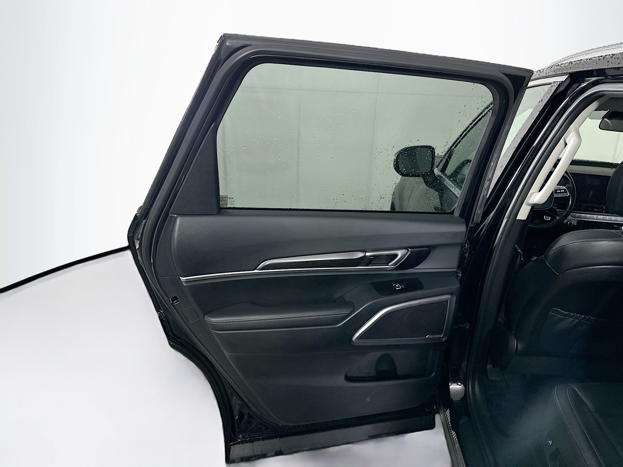Used 2025 Kia Telluride S FWD image 26