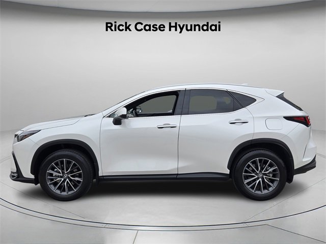 Used 2025 Lexus NX 250 FWD w/ Accessory Package (K3) image 3