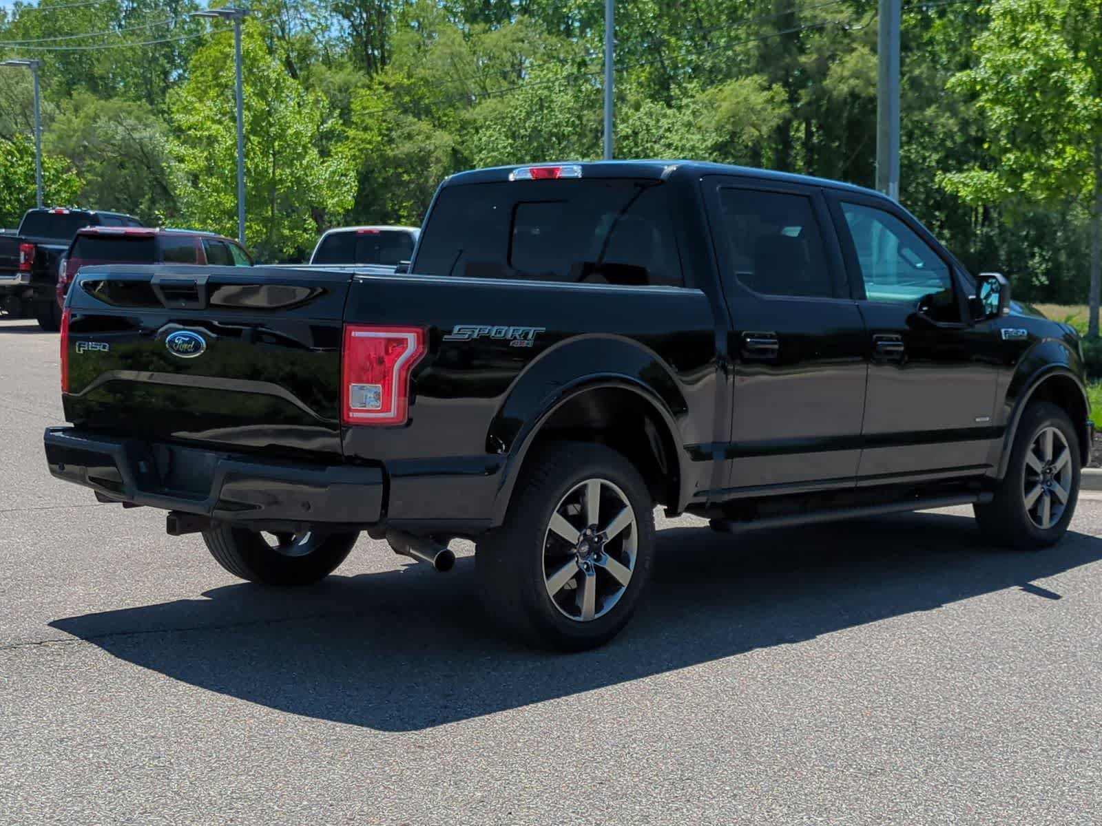 Used 2017 Ford F150 XLT w/ Equipment Group 302A Luxury AWD/4WD image 8