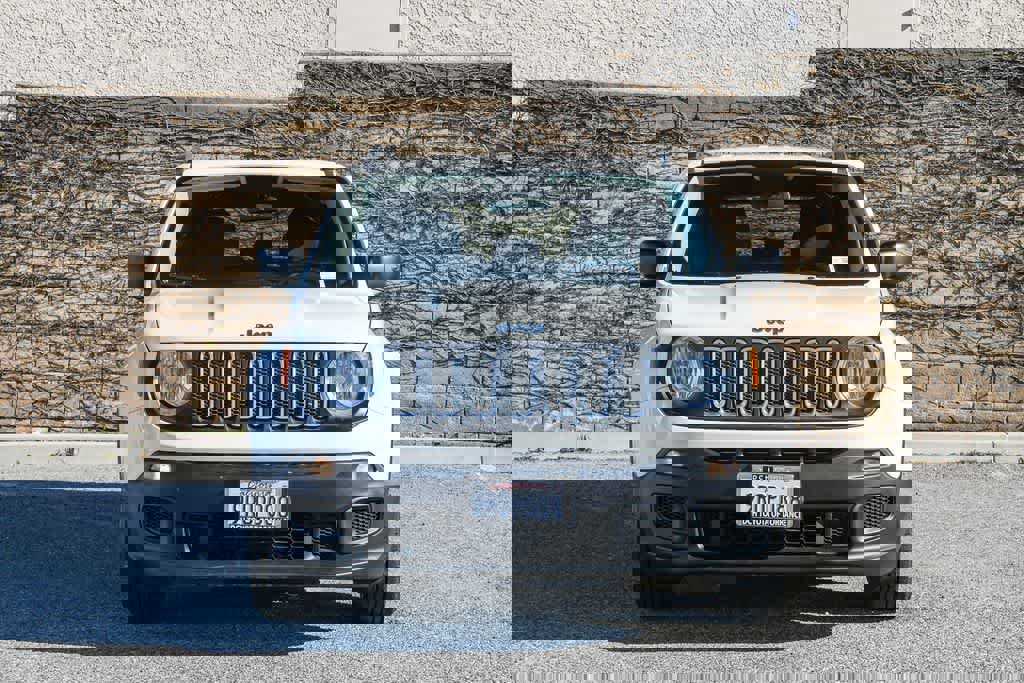 Used 2016 Jeep Renegade Sport w/ Power & Air Group image 2