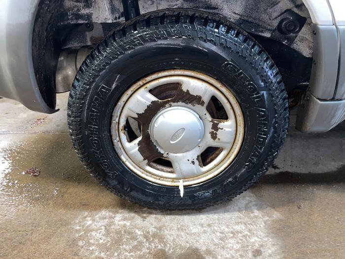 Used 2001 Ford Escape XLS image 16