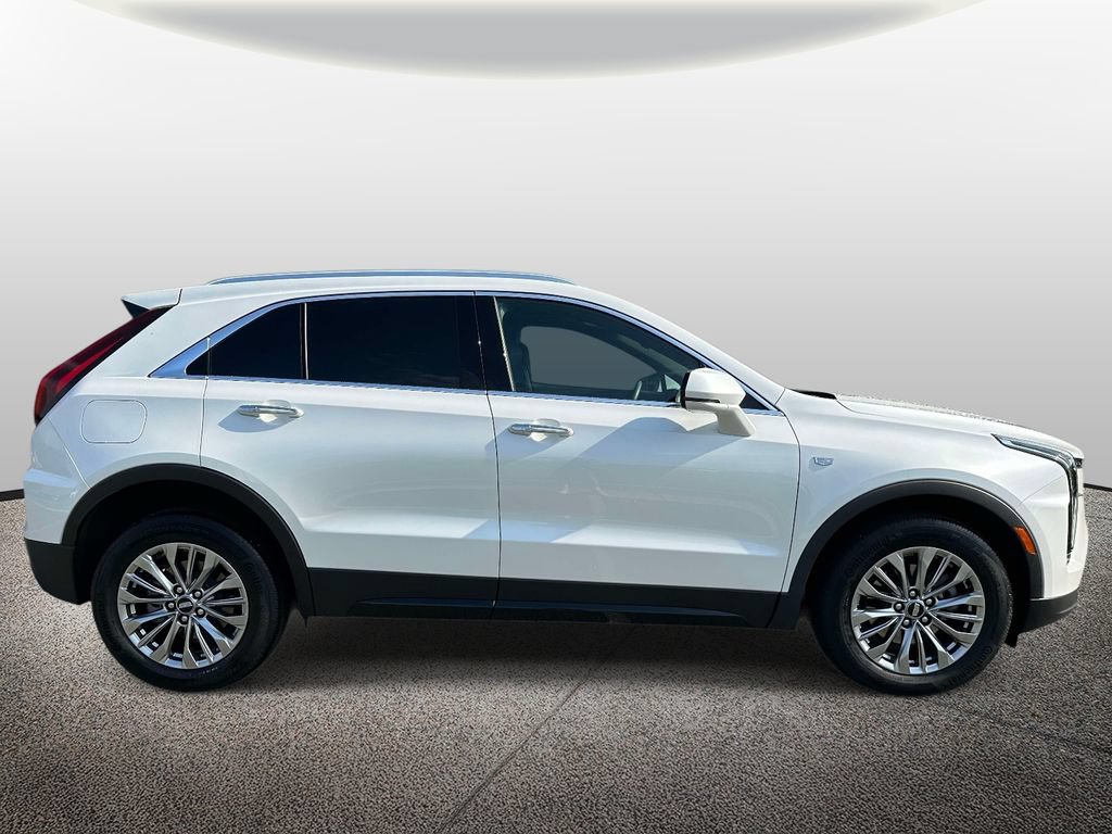 Used 2024 Cadillac XT4 Premium Luxury w/ Technology Package AWD/4WD image 4