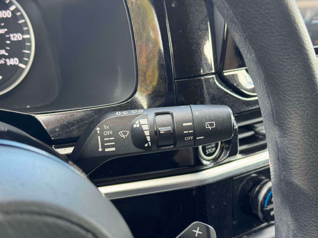 Used 2022 Nissan Pathfinder S AWD/4WD image 25