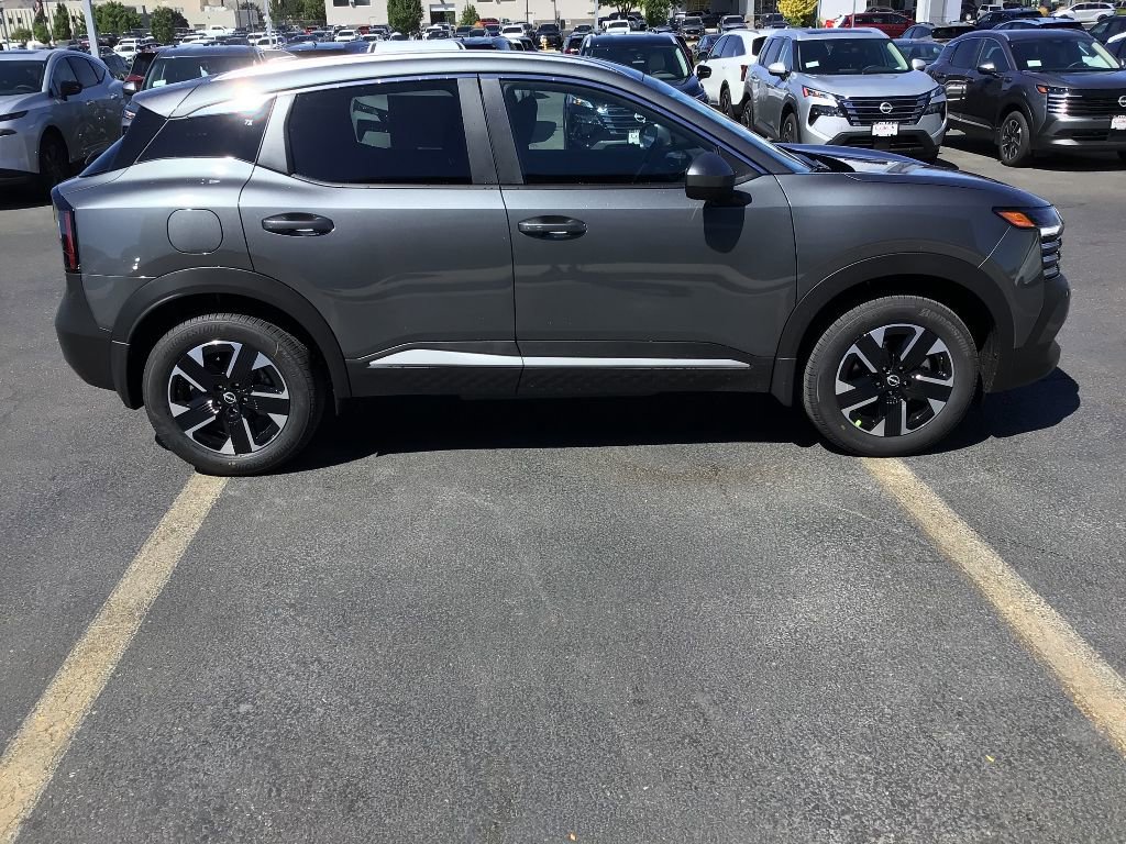 New 2025 Nissan Kicks SV w/ SV Premium Package image 6