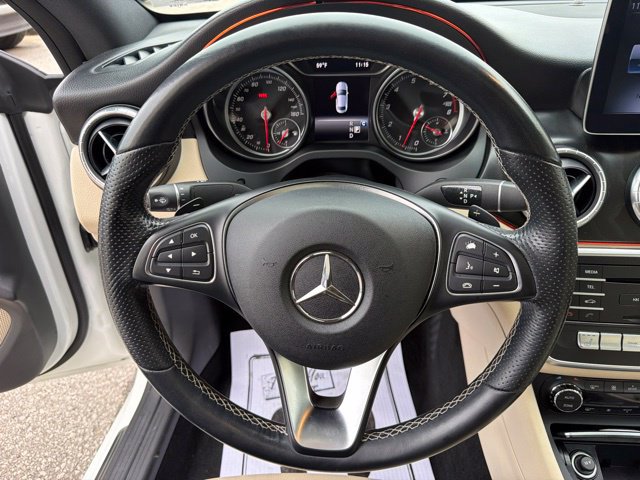 Used 2019 Mercedes-Benz CLA 250 4MATIC image 23