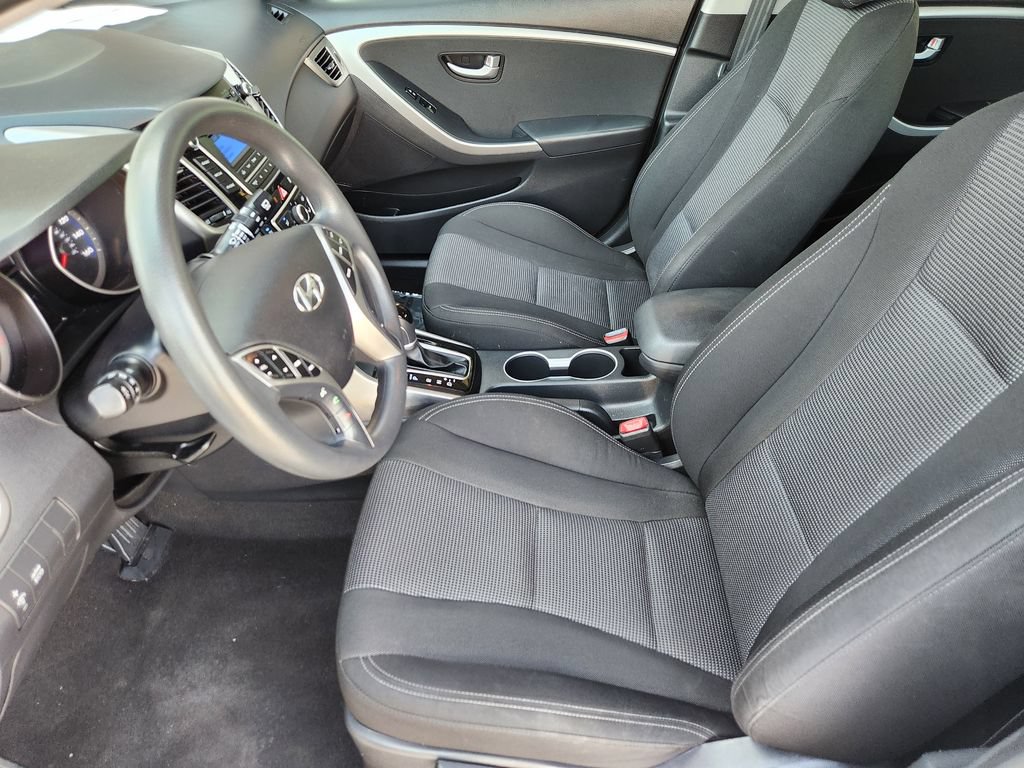 Used 2016 Hyundai Elantra GT FWD image 15