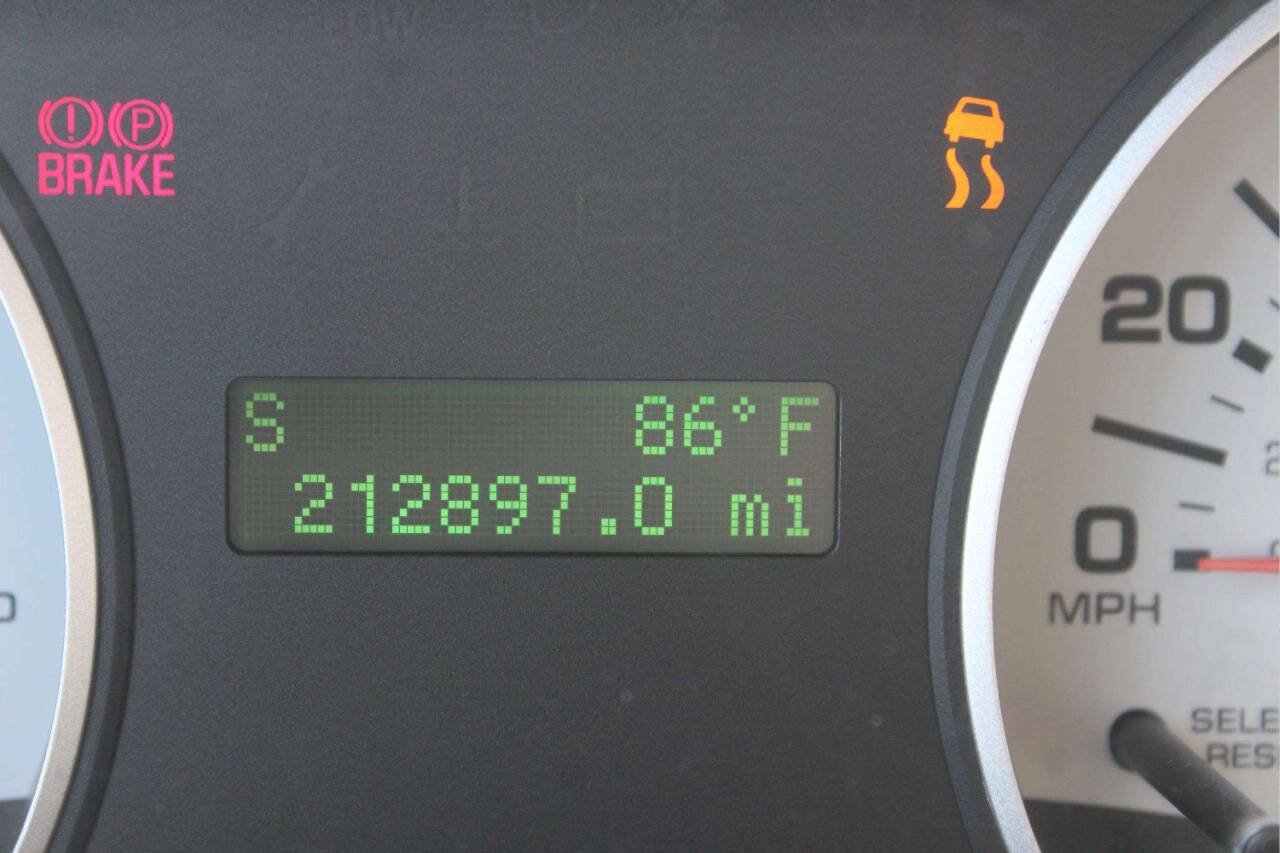 Used 2010 Ford Explorer Sport Trac XLT AWD/4WD image 7