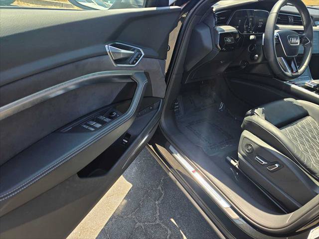 Used 2023 Audi e-tron S Prestige w/ Prestige Package AWD/4WD image 23