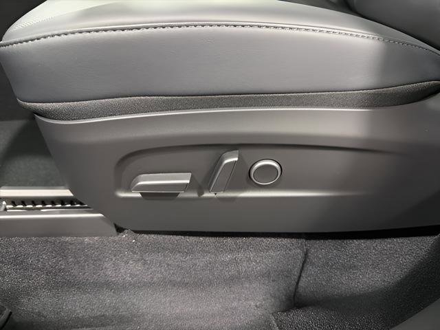 Used 2026 Tesla Model Y 2WD image 12