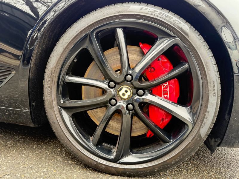 Used 2020 Bentley Continental GT image 29