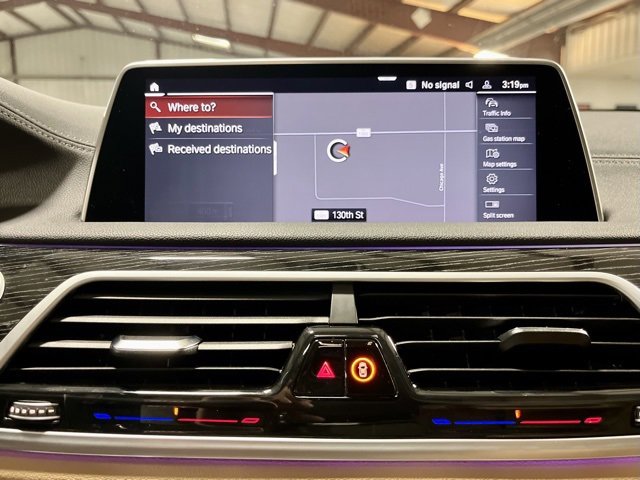 Used 2021 BMW 750i xDrive w/ M Sport Package image 18