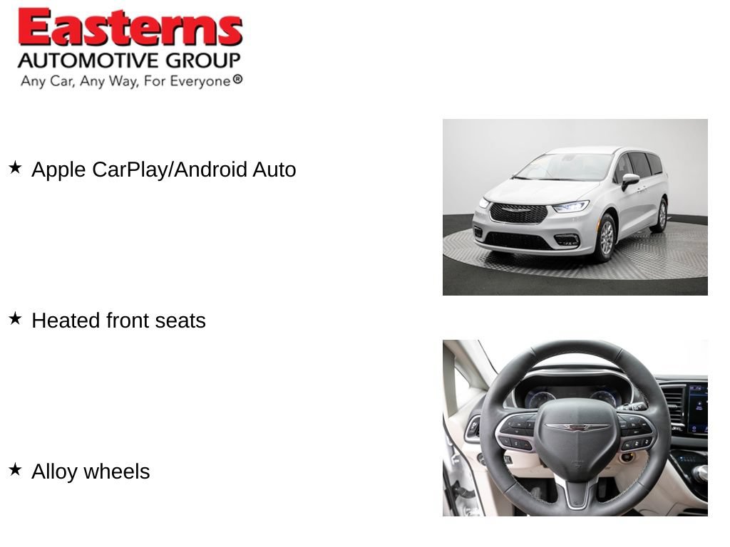 Used 2023 Chrysler Pacifica Touring-L FWD image 11