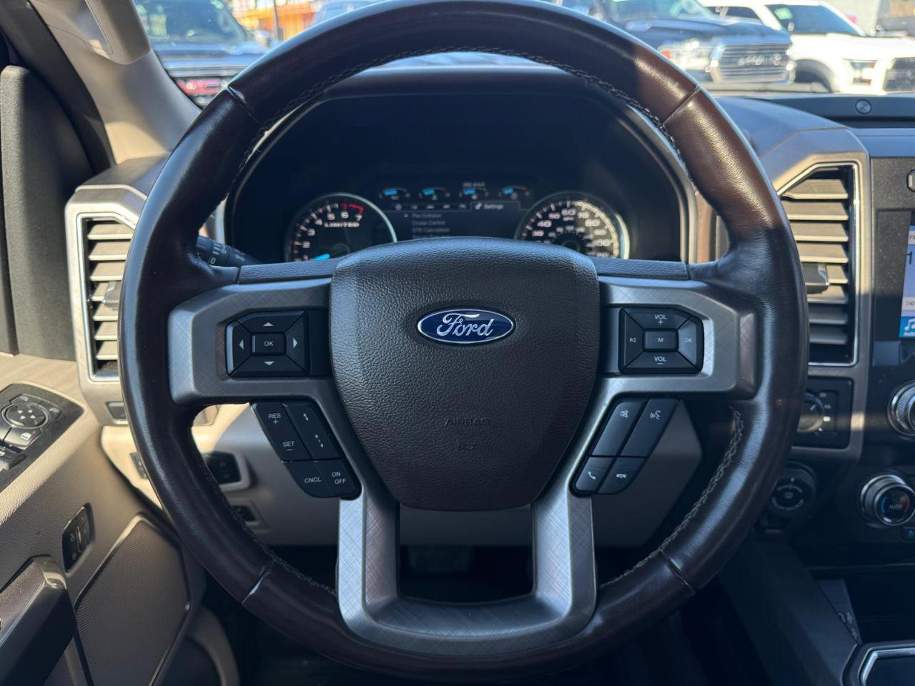 Used 2019 Ford F150 Limited w/ Trailer Tow Package image 11