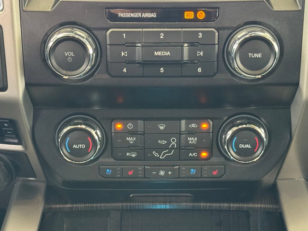 Used 2021 Ford F250 Lariat w/ Lariat Ultimate Package AWD/4WD image 31