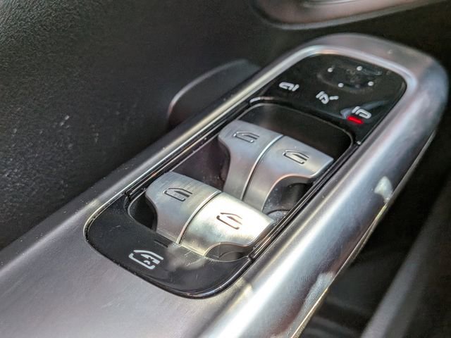 Used 2023 Mercedes-Benz C 300 4MATIC Sedan image 21