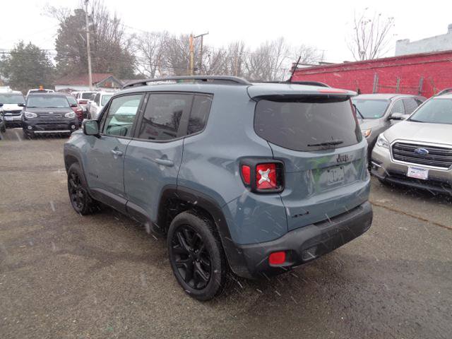 Used 2017 Jeep Renegade Altitude image 5