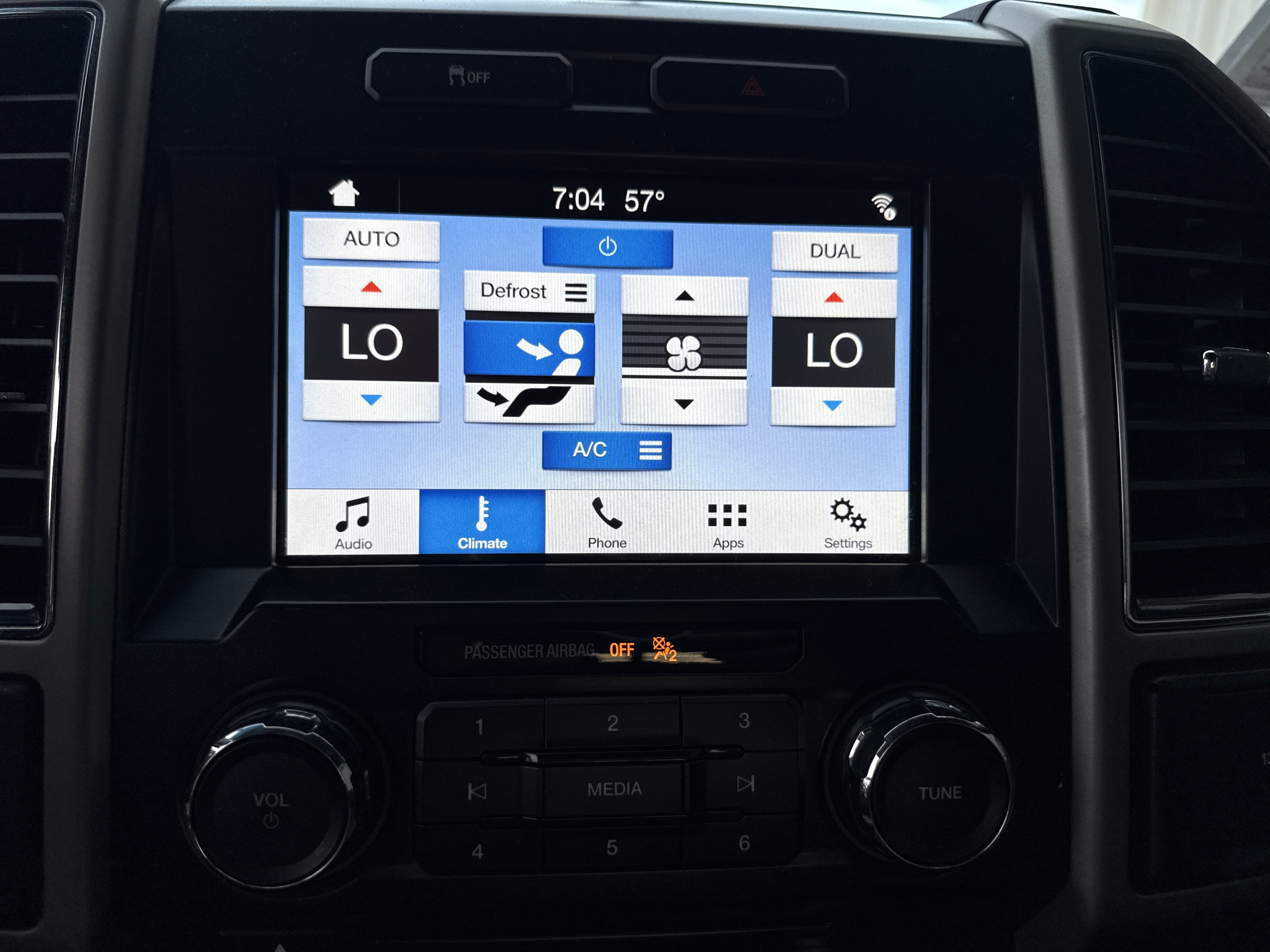 Used 2017 Ford F150 Lariat image 33