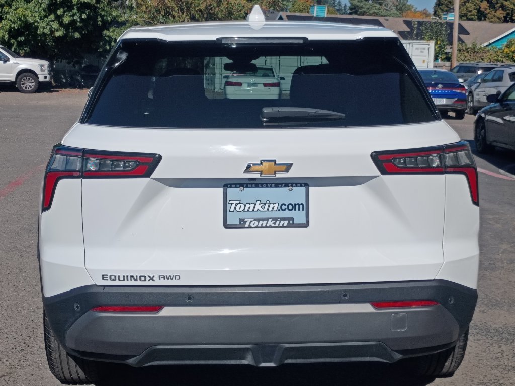 Used 2026 Chevrolet Equinox LT AWD/4WD image 7